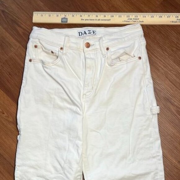 DAZE Denim Sundaze Raw Hem High-Rise Straight Crop Jeans Swan White 27 NWOT - Picture 11 of 13